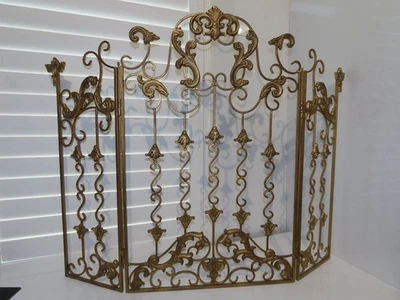 Antique French Acanthus Leaf Gold Fireplace 3 Panel Screen - Image 1 of 4