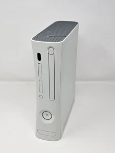 Xbox 360 Konsole 2011 - Weiß - Nur Konsole - Ersatzteile & Reparaturen Disc Laufwerk Defekt - Bild 1 von 11