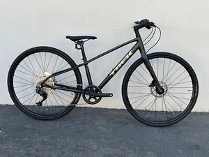 2023 Trek FX 3 Disc, Size XS, Very Good - INV-95156 - Picture 1 of 12