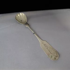 O.D. Seymour Coin Silver Shell Shaped Fiddle Pattern Master Salt Spoon 5.2g C667 - Picture 1 of 7