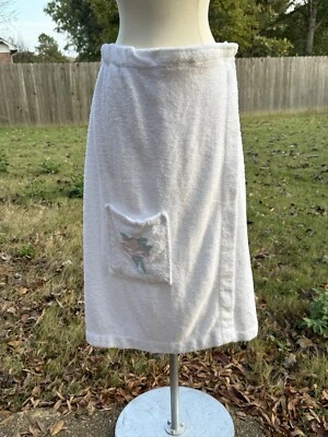 Toalla de baño envolvente de tela de rizo floral blanco ciprés vintage Foto 1 de 4