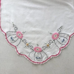 Vintage Cotton Dresser Scarf Table Runner Embroidered Floral Cottage Core 39x17 - Picture 1 of 6