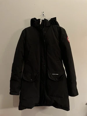 Chaqueta acolchada parka de piel negra talla pequeña CANADA GOOSE para mujer Foto 1 de 4