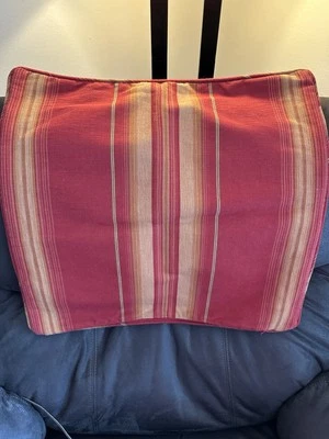 Funda de almohada Pottery Barn a rayas rojas 20x20 cremallera falsa Foto 1 de 4