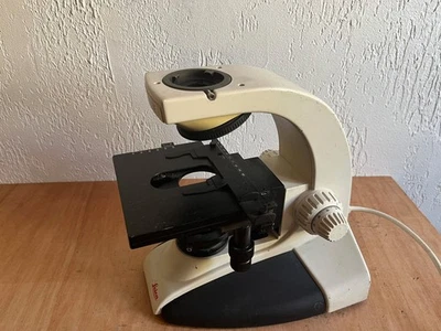 Leica DME microscope body - Bild 1 von 4