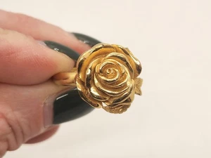 Vintage Crown Trifari Gold Tone Rose Flower Ring Statement Piece Size 8.5 - Picture 1 of 12
