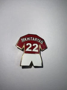Manchester United Henrikh Mkhitaryan #22 Shirt Kit Badge Man Utd MUFC Pin Badge - Picture 1 of 3