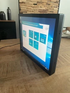 AURES YUNO 18 " Kiosk Wide art 03633 J1900 Quad Core 4GO SSD 128 windows 10 - Afbeelding 1 van 12