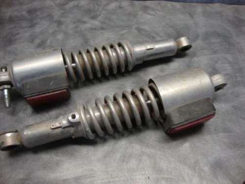Amortiguadores 1979 1980 1981 1982 Yamaha XS400 XS 400 suspensión muelles puntal trasero K7 Foto 1 de 1