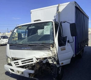 ISUZU N SERIES DOOR HANDLE TRUCK 04 - Picture 1 of 9
