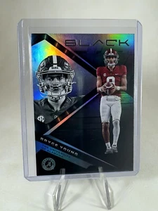 2023 Panini Chronicles Draft Picks - Nero #1 Bryce Young (RC) - Foto 1 di 2