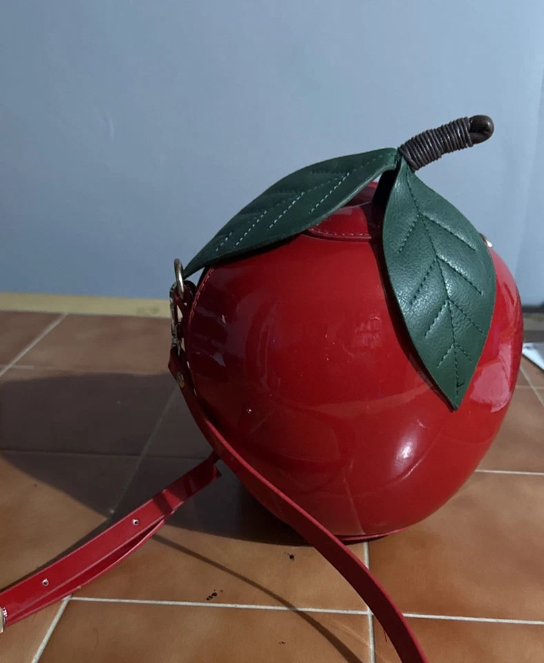 Novelty Red Apple Crossbody Shoulder Bag Faux Patent Leather Zip Fastening - Image 1 of 4