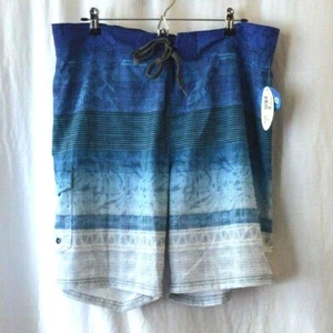 NWT Wave Zone Men's Blue Hawaiian Tropical Beach Print Mesh Lined Swim Trunks L - Picture 1 of 3