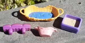LPS LITTLEST PET SHOP 4PC LOT~2005 PET BED~CAT/KITTY LITTER~PILLOW BENCH~BASKET - Picture 1 of 11