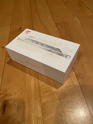 *RARE iOS 6.0* Apple iPhone 5 - 16GB - White & Silver (AT&T) - Image 1 of 4