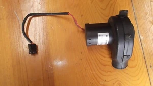 Mercedes-Benz Fuse / Computer Box Cooling Fan ML430 W163 01308300608 ML320 Bosch - Picture 1 of 3