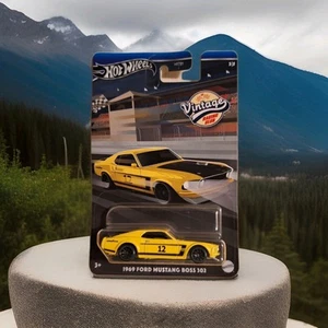 HOT WHEELS ๐.. FORD MUSTANG BOSS 302 1969 .. VINTAGE RACING CLUB USCITA 2024 - Foto 1 di 4