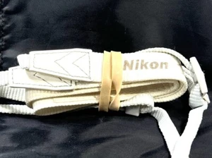 Nikon 1 White AN-N1000 Camera Neck Strap for J1 J2 J3 J4 J5 V1 V2 V3 S1 S2 AW1 - Picture 1 of 2