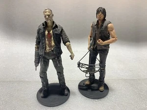 Entertainment Earth The Walking Dead - Daryl & Zombie Merle - Good Condition! - Picture 1 of 3