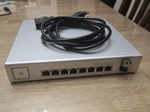Ubiquiti UniFi 8-Port Gigabit Managed PoE Switch /w 2 SFP Ports 8 150W US-8-150W - Afbeelding 1 van 7