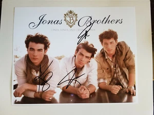 Foto RP 8x10 firmada por Jonas Brothers - ¡Envío gratuito!! - Imagen 1 de 1