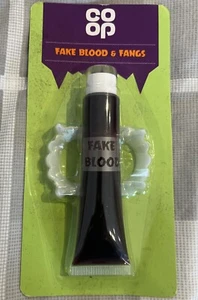 FAKE BLOOD + FANG TEETH, HALLOWEEN, Fancy Dress Horror + Free Stickers Brand New - Picture 1 of 3