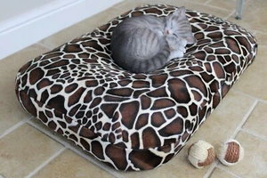 Bean Bag Cat Bed, Large Cat Cushion Nesting Bed, Soft Washable Pillow Cat Bed. - Picture 1 of 8