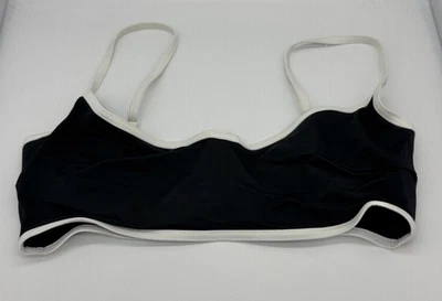 Top de bikini blanco y negro talla 34D de ASOS Design Mix & Match con encuadernación en contraste nuevo con etiquetas Foto 1 de 4