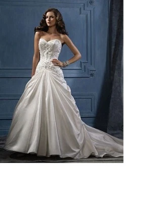 Alfred Angelo Wedding Dress Style 865 "Sapphire" Size 4 - Image 1 of 4