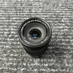 Canon Zoom Lens EF-S 18-135mm 1:3.5-5.6 IS - Picture 1 of 5