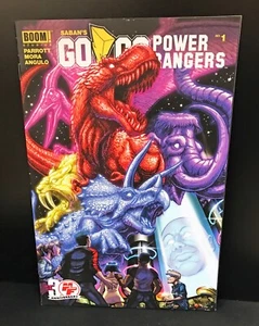 BOOM! Go Go Power Rangers #1 Retail Store Variant Exclusive - Matt Frank Cover - Picture 1 of 3