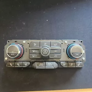 GM Genuine Parts Heater and Air Conditioning UserInterface Control 85135877 - Picture 1 of 4