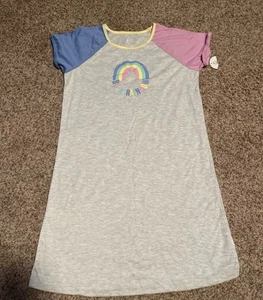 Girls Rainbow Graphic Nightgown size xl(14-16)plus - Picture 1 of 1