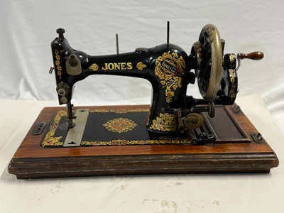 Jones Family CS Hand Crank Sewing Machine Vintage Collectible - Image 1 of 4