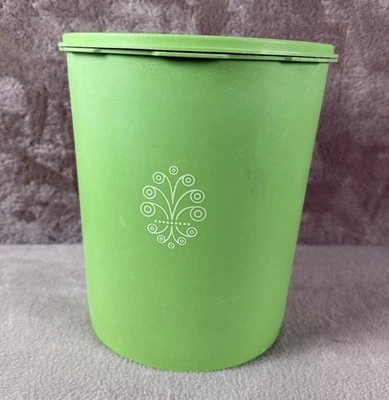 Vintage 70s Tupperware Green Replacement Canister Nesting Storage 1205-17 - Image 1 of 4