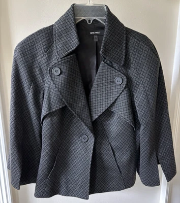 Jaqueta Swing NINE WEST Feminina Preta Xadrez Cropped com Gola, Botões Tamanho 8 - Imagem 1 de 4