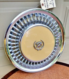 RARE 1977 1978 Cadillac Fleetwood Deville TAN BEIGE Wheel Cover Hubcap *VG COND* - Picture 1 of 12