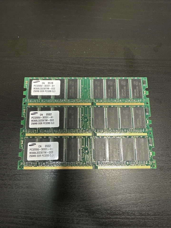 Samsung 256MB PC3200 DDR Memory Module PC3200U-30331-A1 x3 - Image 1 of 1