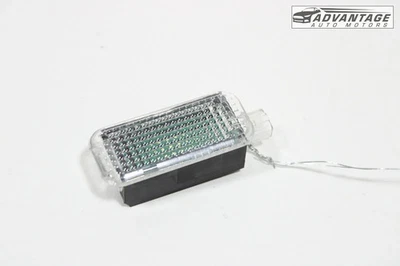 AUDI A4 QUATTRO B9 2017-2021 DELANTERO DERECHO INTERIOR CORTESÍA LUZ LÁMPARA OEM Foto 1 de 4