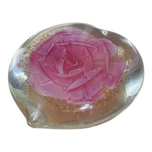 Vintage Dynasty Gallery Herzform mit rosa Rose Briefbeschwerer 3,5” x 3” x 1” - Bild 1 von 9