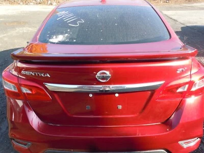 Nissan Sentra SV SL 2017-2019 tapa de maletero con alerón y luces OEM NBL Foto 1 de 3