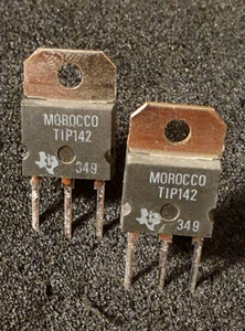2 x TIP142 NPN darlington power transistors 10A 100V 125W TO247 - Picture 1 of 1