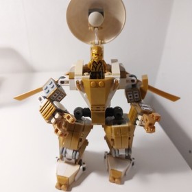 Ninjago temple of light mech with golden Lloyd 70505.