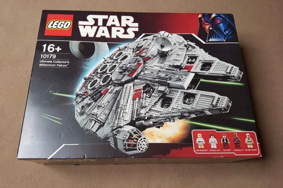 LEGO Star wars Millenium Falcon 10179 Ultimate Collector Serie UCS - Photo 1/3
