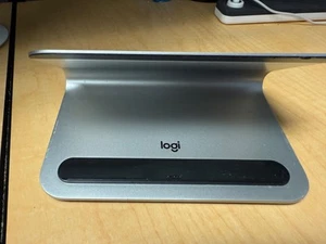 Logitech Base Ladestation für iPad Pro 9,7 Zoll, 10,5 Zoll, 12,9 Zoll - Bild 1 von 3