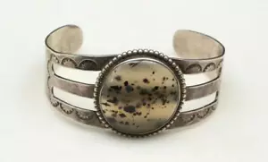 Brazalete de colección de plata esterlina y ágata musgo detalle estampado del suroeste - Imagen 1 de 6