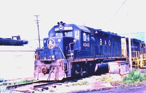 ORIGINAL KODACHROME SLIDE BALTIMORE & OHIO GP-40 #4046 CUMBERLAND, MD MAY 1981 - Picture 1 of 1