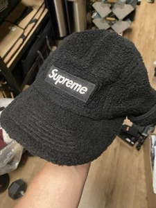 Supreme Hat - Picture 1 of 3