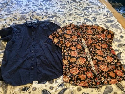 全新带标签 FOREVER 21 男式纽扣短袖新款正装短裤 2 件装 — 第 1/4 张图片