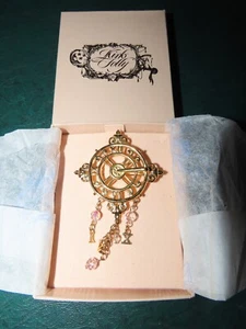 KIRKS FOLLY VINTAGE SUNDIAL PIN BROOCH IN ORIGINAL BOX - Picture 1 of 1